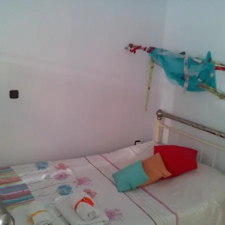 Maria's Syros * إرموبولّي